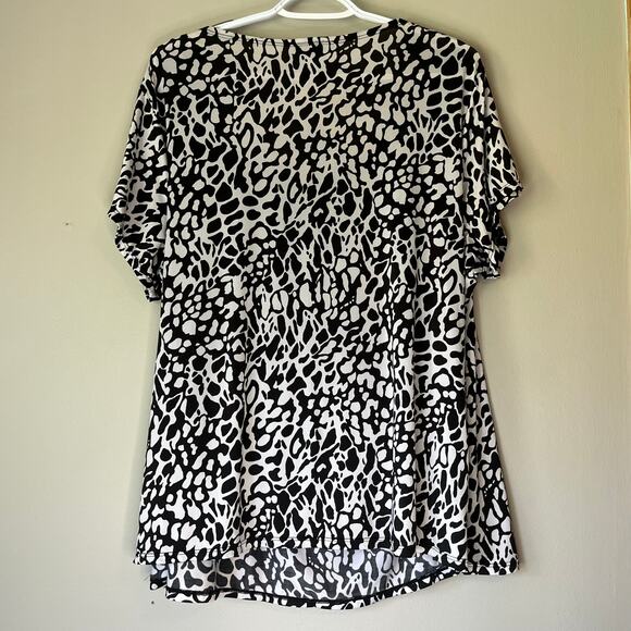 Elementz Black / White Short Sleeve Blouse Size 3X - Picture 2 of 12